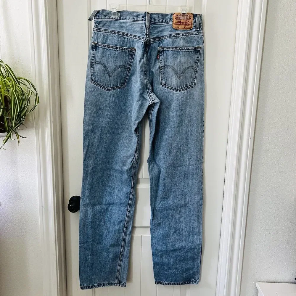 Levis 550 Jeans Men's Size 36 x 34 Light Wash Relaxed Fit Denim Pants *Flaw*